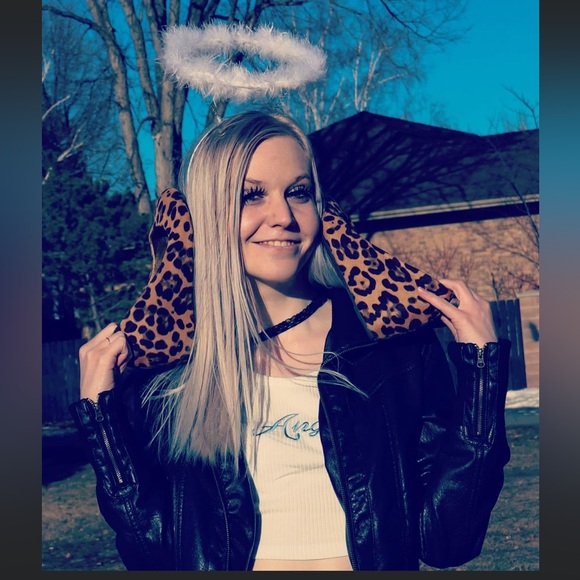 Meet your Posher, Ciera - Picture 5 of 15